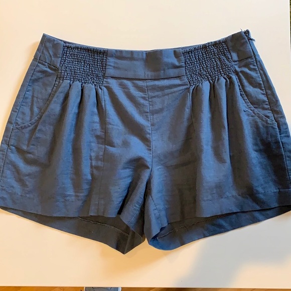 Banana Republic Pants - BANANA REPUBLIC LINEN SHORTS